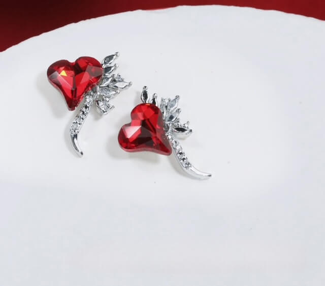 Nail Charm Red Heart with Diamond 2Pcs/bag - Premier Nail Supply