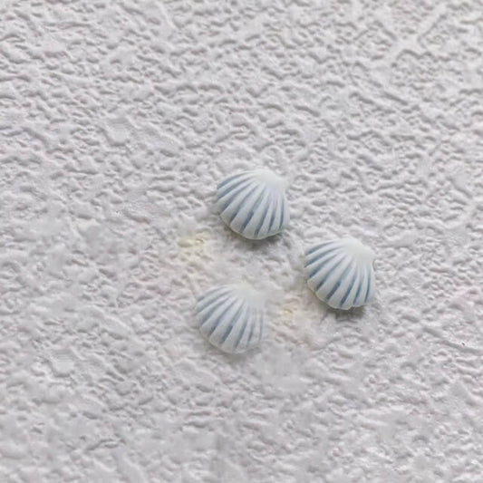Nail Charm White Seashells 2pcs/Bag